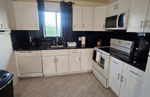 North Center Revitalization Association Apartment | Chic 2BR Oasis: Prime Locale!