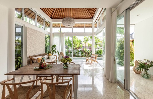 Berawa Villa | Chic 2BR Villa, walk distance to Berawa Beach