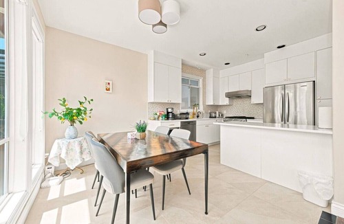 Arbutus Ridge House | Chic 3-Bed West Side Home – Easy Transit & UBC