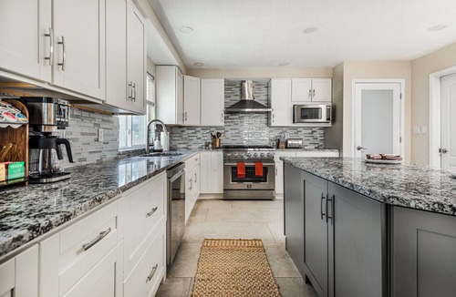 Northeast Heights House | Chic 5BR Boho Retreat w/ Games & Outdoor Movies!