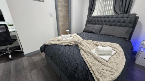 Tredegar Apartment | Chic Above Store