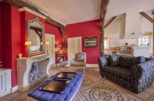 Deurningen House | Chic and classic country house with 4 bathrooms