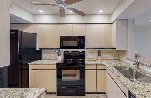 Belleair Beach Condo | Chic and comfortable Gulf front condo snowbird and dog friendly pool beaches