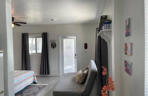 Coral Way Apartment | Chic and Comfortable Studio Free Street Parking