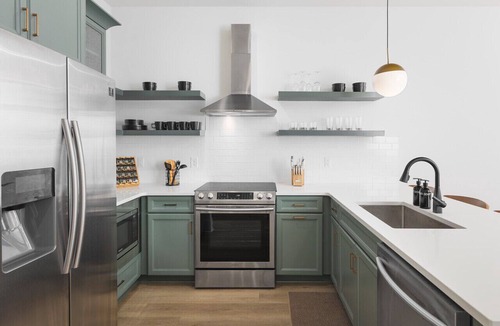 Cleveland Park Condo | Chic and Cozy Designer Condo 3 Miles to Downtown