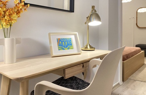Osmanbey Apartment | Chic and Roomy Flat Near City's Nisantasi Mall