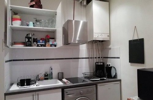 Saint-Denis Apartment | Chic apart with parking near Paris