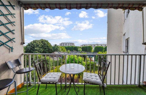 L'Ile-Saint-Denis Apartment | Chic apart with parking and balcony - Arnold Geraux