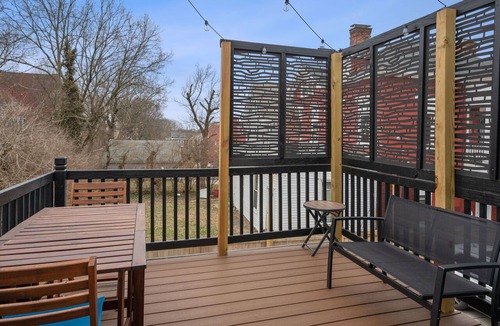 East Price Hill Condo | Chic Apt with Private Deck and Parking