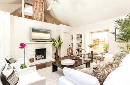 El Porto House | Chic Beach Bungalow 3 Blocks from the Sand