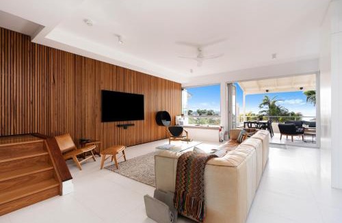 Sunrise Beach Apartment | Chic Beachside Abode, Sunrise Beach