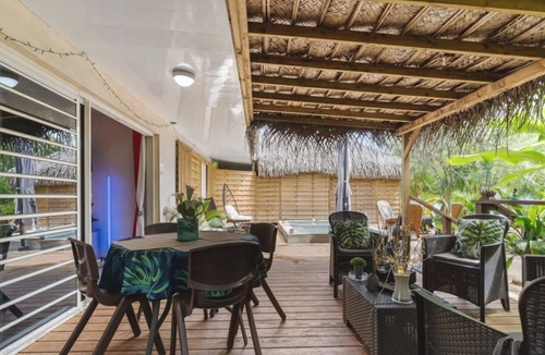 Moorea-Maiao House | Chic Beachside Retreat