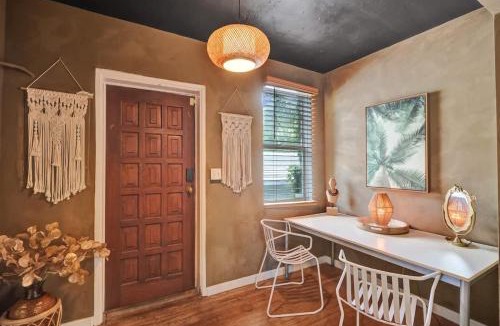 Northeast Miami House | Chic Boho Treehouse Studio in Morningside