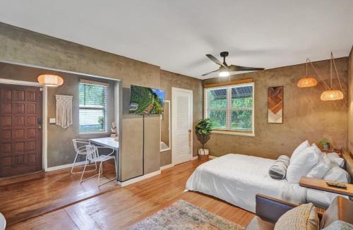 Northeast Miami House | Chic Boho Treehouse Studio in Morningside