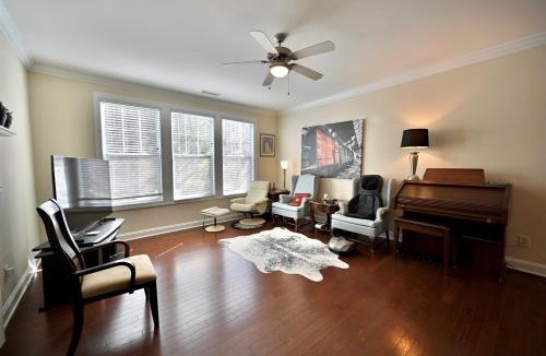Cary Apartment | Chic & Bright Cary Home Prime Location, Sleeps Well
