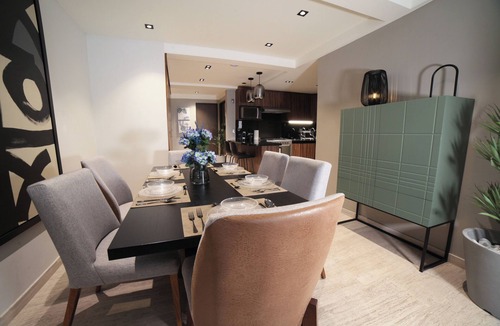 Colonia Cuauhtemoc Apartment | Chic CDMX Haven: Pop Modern Elegance Meets Roma's