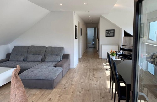 Rhein-Erft-Kreis District Apartment | Chic child-friendly apartment in Cologne Pulheim with balcony, barbecue, playground