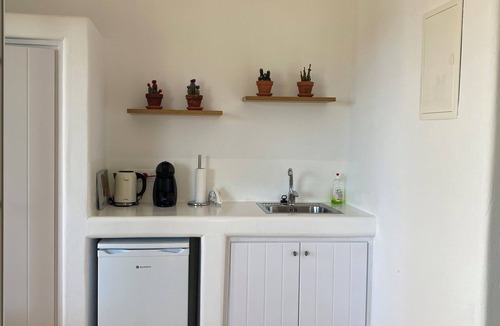 Paraga Apartment | Chic, comfortable studio with great sea views in welcoming Mykonos