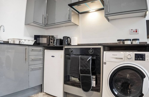 Edgbaston Apartment | Chic & Cosy Studio | Stylish New Build in Birmingham