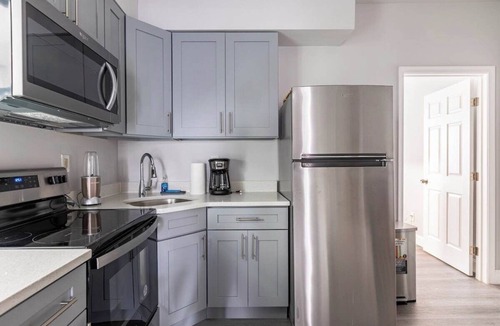 Passyunk Square Apartment | Chic & Cozy Philly Stay in City Center