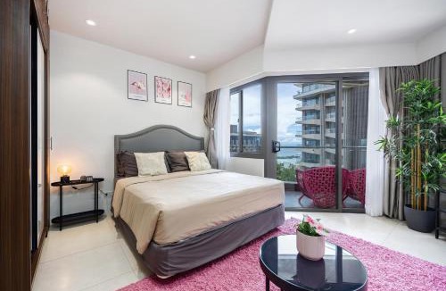 Maribago Apartment | Chic Cozy Studio at Tambuli Residences Ocean View by Dominik Studio with Pool Access & Balcony in Mactan