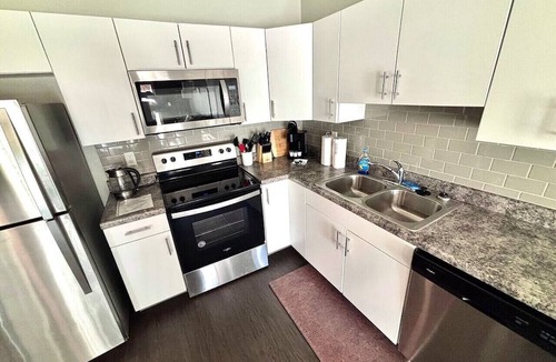 Downtown Des Moines Apartment | Chic Des Moines 1BR with Amenities & Prime Location