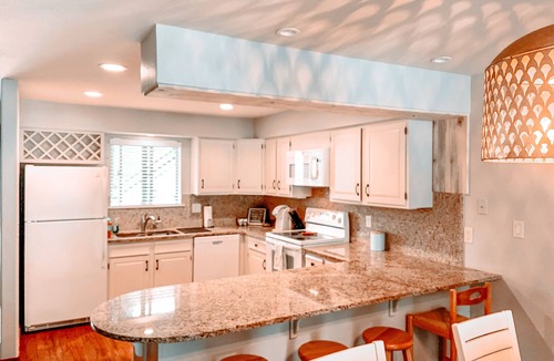 Winter Park Condo | Chic downtown WP condo; 5 mins to slopes 🎿; walk to drinks🍹& dining, hot tub