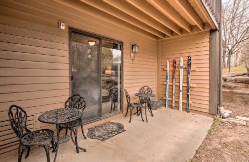 Wolf Creek House | Chic Eden Condo w/Pool Access < 5 Mi to Ski!