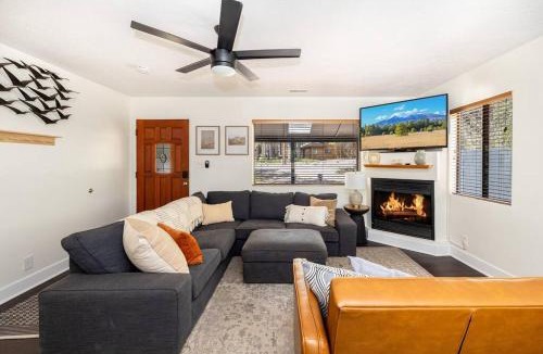 Kachina Village House | Chic Flagstaff Oasis: 5 Bedrooms & Fenced for Pets