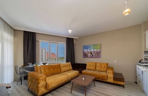 Kundu Apartment | Chic Flat Centrally Located in Antalya