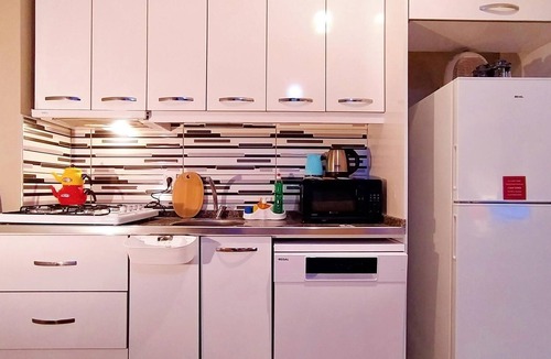 Kundu Apartment | Chic Flat Centrally Located in Antalya
