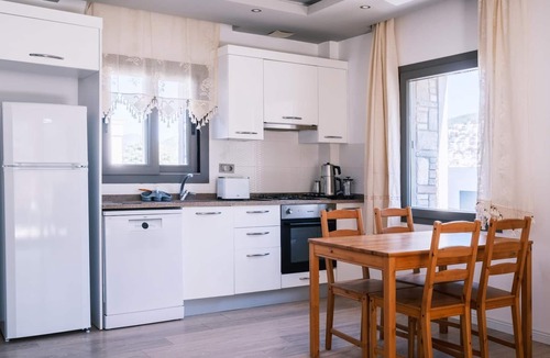 Bodrum City Center Apartment | Chic Flat w Balcony 3 min to Beach in Bodrum