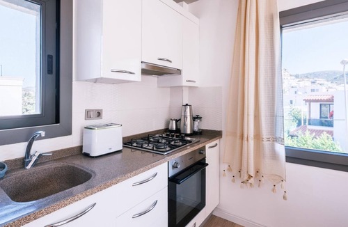 Bodrum City Center Apartment | Chic Flat w Balcony 3 min to Beach in Bodrum