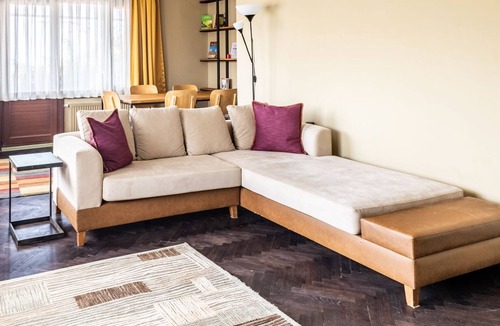 Uskudar Apartment | Chic Flat w Balcony BBQ 10 min to Emaar in Uskudar