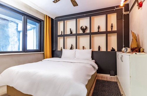 Osmanbey Apartment | Chic Flat w Balcony in Sisli Near Nisantasi City's