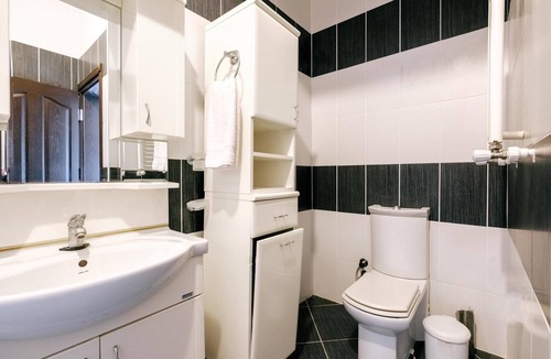 Derbent Apartment | Chic Flat w Terrace, Garden, Fireplace in Nature