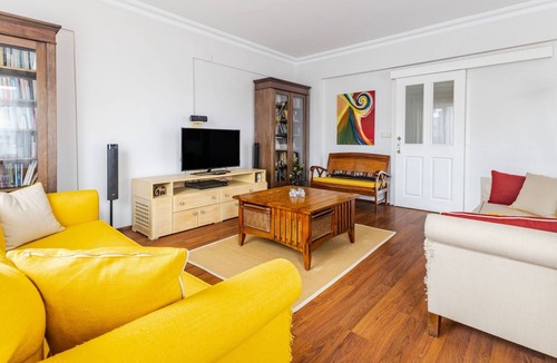 Maltepe Apartment | Chic Flat with Balcony Near Subway and Marmaray🚇