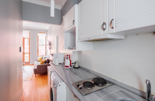 Taksim Apartment | Chic Flat with Balcony 5 min to Taksim Sq