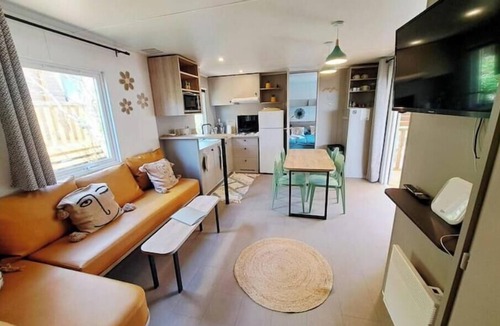 La Crau House | Chic bungalow: Private terrace, Barbecue & swimming pool