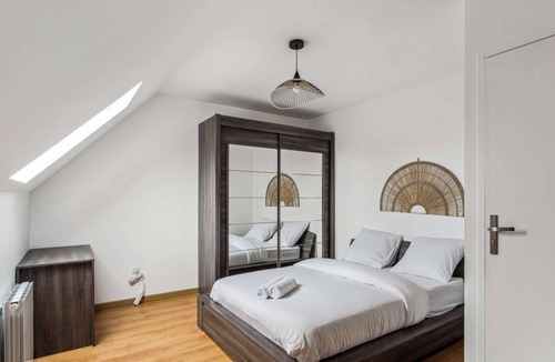 Meaux Other | Chic friendly and spacious house