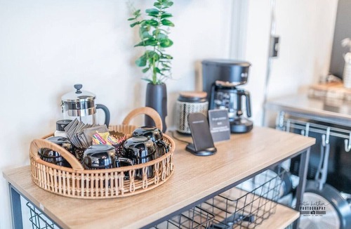Downtown Apartment | Chic Getaway Downtown Hub Luxe Linens Near Transit