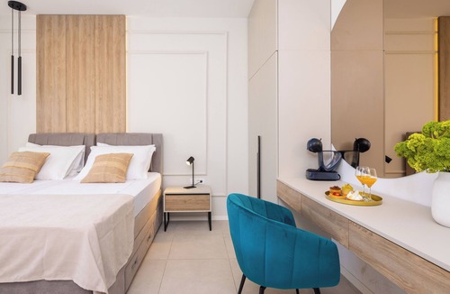 Split Hotel | Chic hotel suite with WiFi and AC in Split city centre