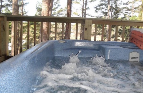Mount Ida Cottage | Chic Lakefront Cottage with Hot-Tub Perfect for Water Activities in Mount Ida, Arkansas
