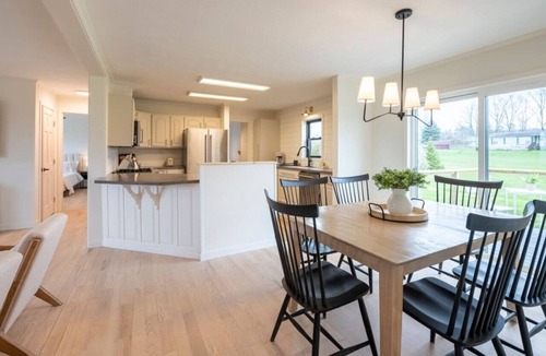 Town of Torrey House | Chic Lakeview Getaway on Seneca Lake Wine Trail