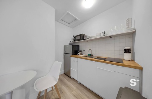North Miami Apartment | Chic Miami Studio - Gym and Free Parking