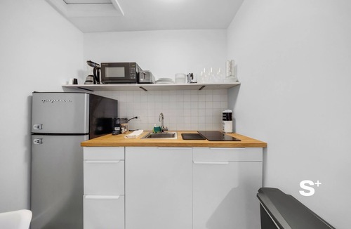 North Miami Apartment | Chic Miami Studio - Gym and Free Parking