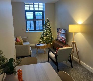 Halifax House | Chic Mill conversion beside Piece Hall & Eureka!