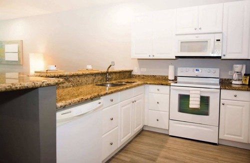 Coco Condo | Chic Minimalist Condo with Swimming Pool, Hot Tub, and Beach Club Access