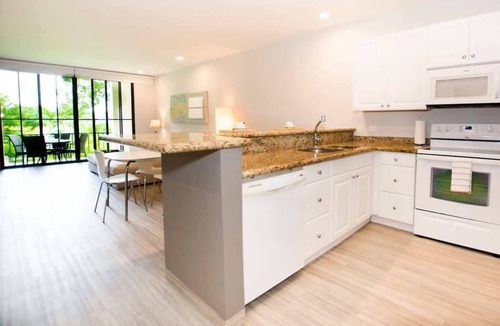 Coco Condo | Chic Minimalist Condo with Swimming Pool, Hot Tub, and Beach Club Access