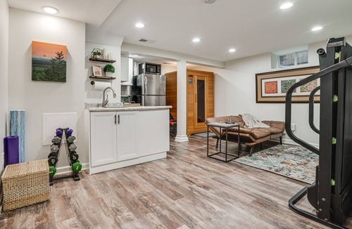 Ericsson Apartment | Chic Minneapolis Apt - 6 Blocks to Lake Nokomis!